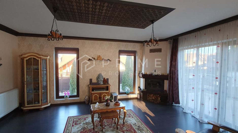 Casă individuală elegantă – Corunca, curte spațioasă - Poză 12