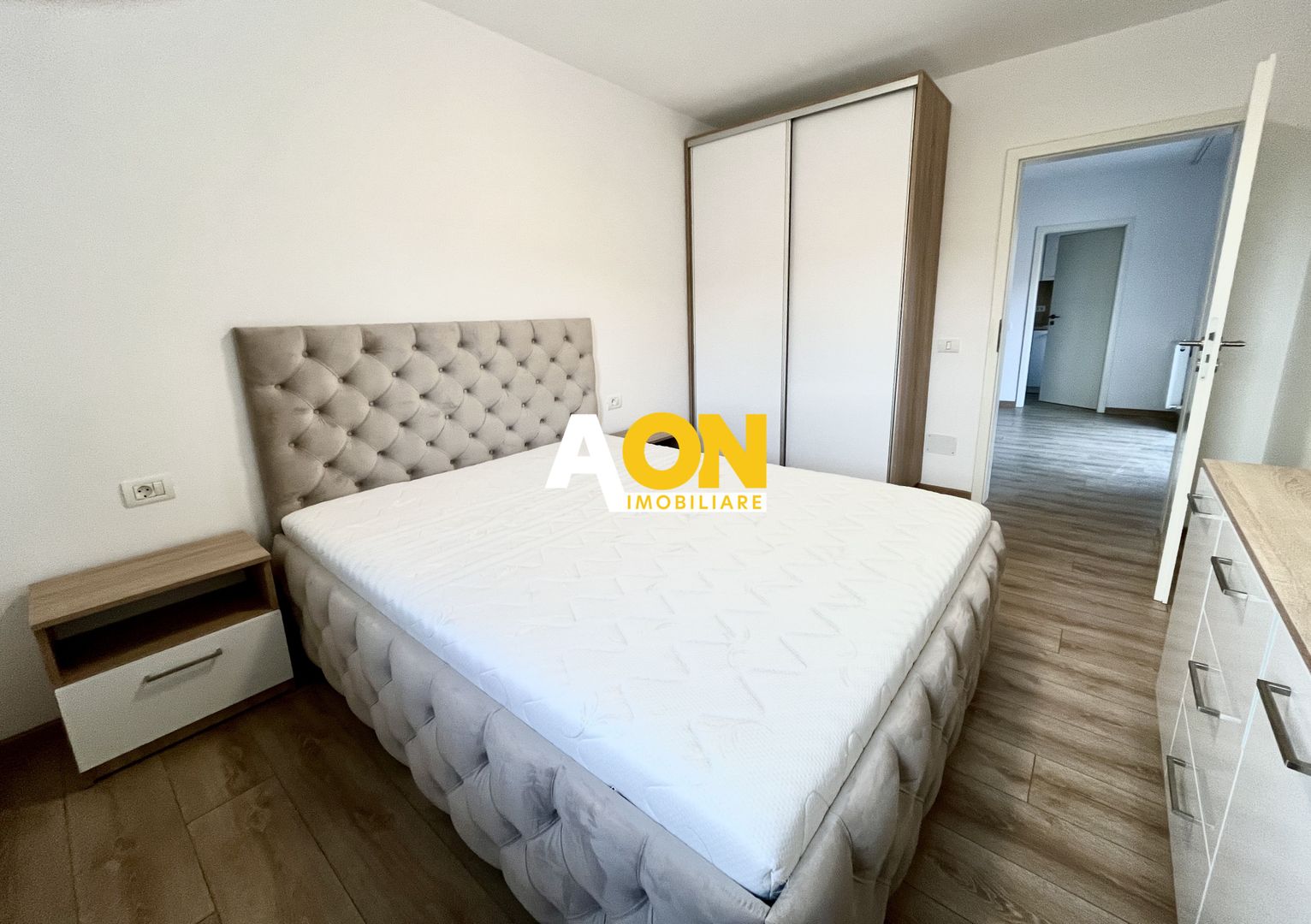 Apartament cu 2 Camere, Zona Schit - Poză 1