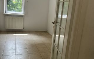 Apartament 3 camere decomandat cu 2 băi, beci și loc de parcare - Poză 3