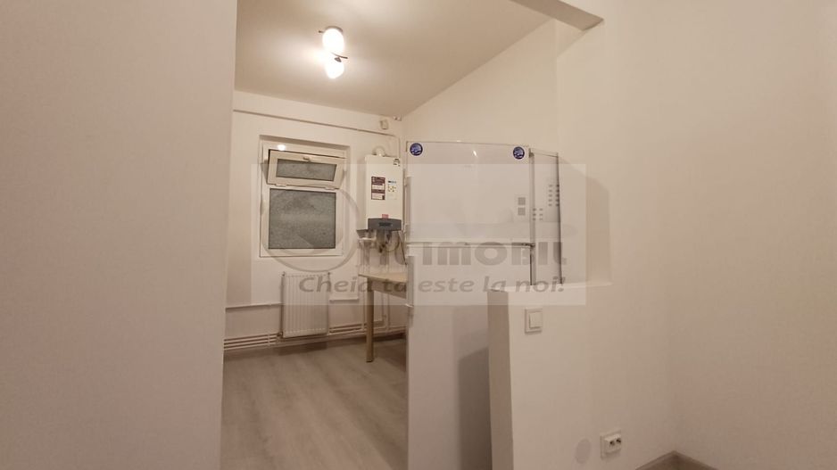 Apartament 3 camere Decomndat RENOVAT–  vis-a-vis de Palas Mall - Poză 2
