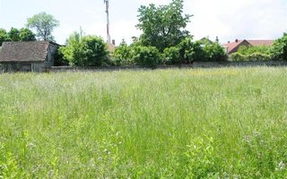 Teren intravilan cu utilitati in centrul comunei Cristian - Poză 8