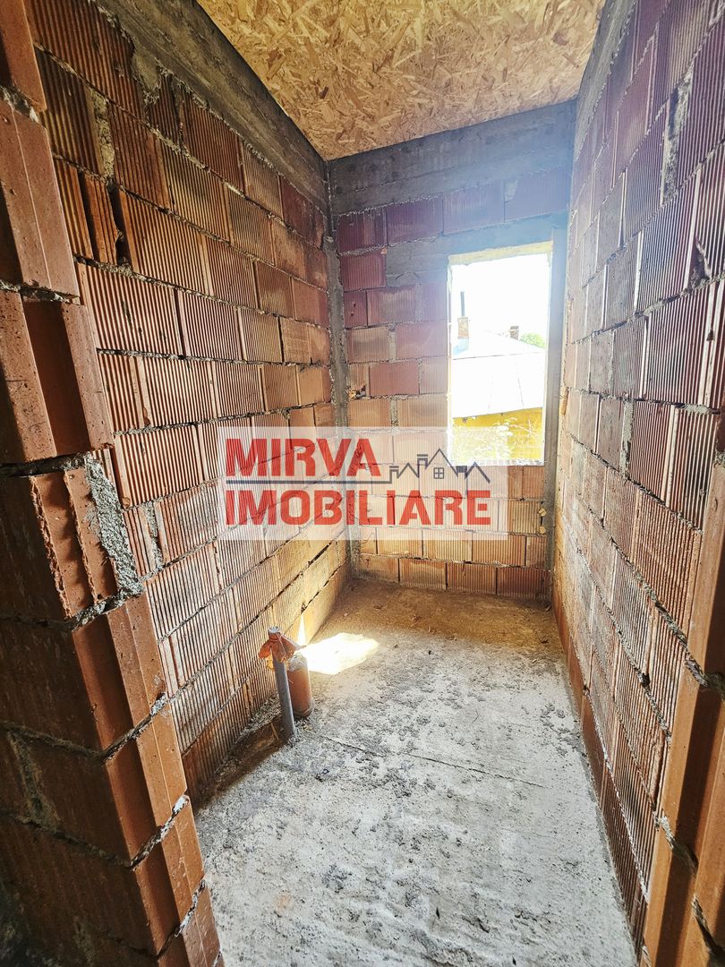 🏡 Casă la roșu cu 4 camere, 122 mp utili, teren 465 mp – Băicoi - Poză 31