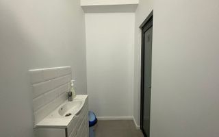 Spațiu de birouri cu o cameră de închiriat în Casa de Cultura, Constanta - Poză 2