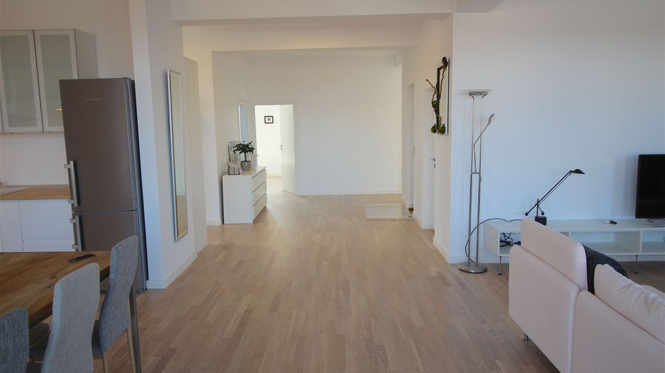Apartament deosebit cu acces direct din lift - Poză 8