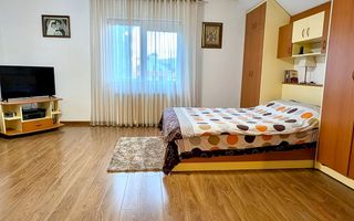 Casa 6 camere 240 mp+ Spatiu Comercial- teren 550 mp-Zona Han - Poză 8