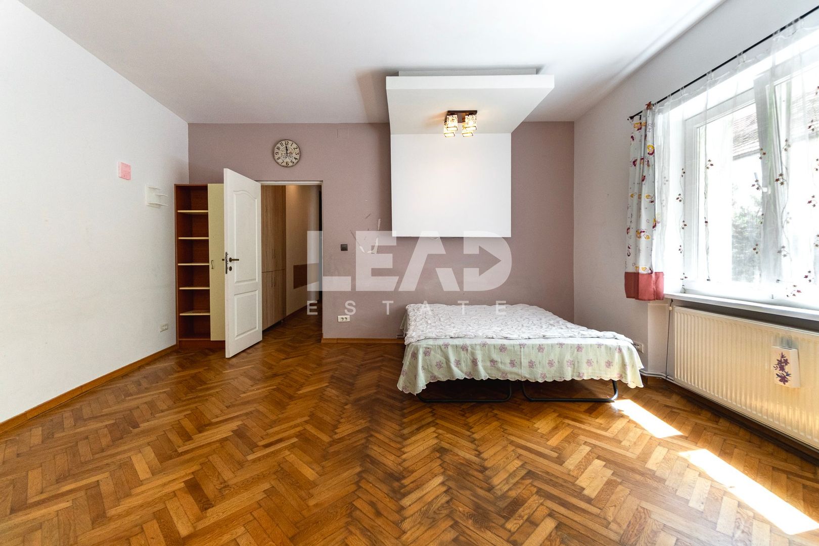 Apartament 1 cameră · 47 mp utili · Centrul Istoric Brașov · Comision 0% - Poză 1