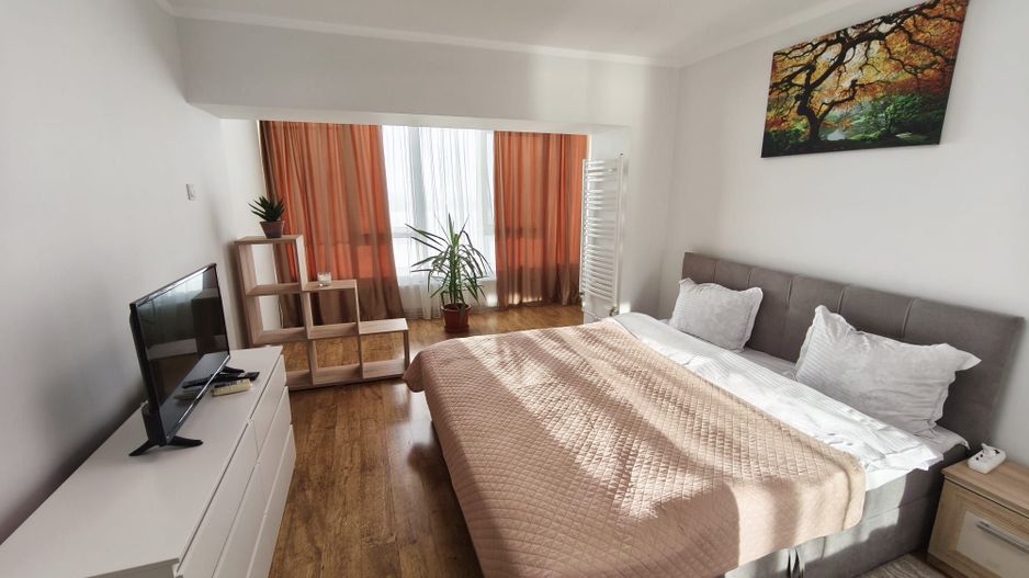 De vanzare apartament cu 3 camere , etaj 8/9 , Faleza, 165.000 euro - Poză 5