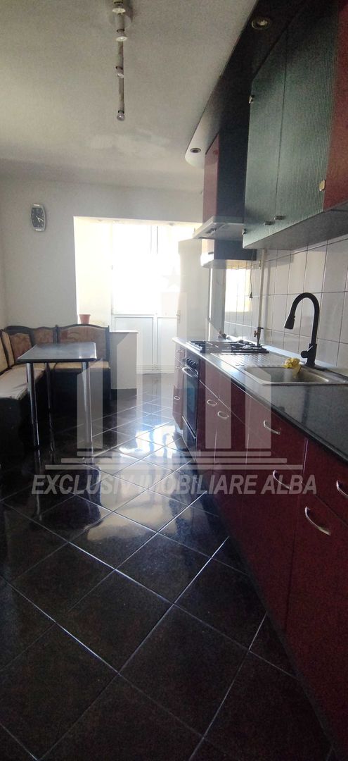 Apartament 4 camere decomandate | 85 mp | Etaj 3/4 | Centru - Poză 3