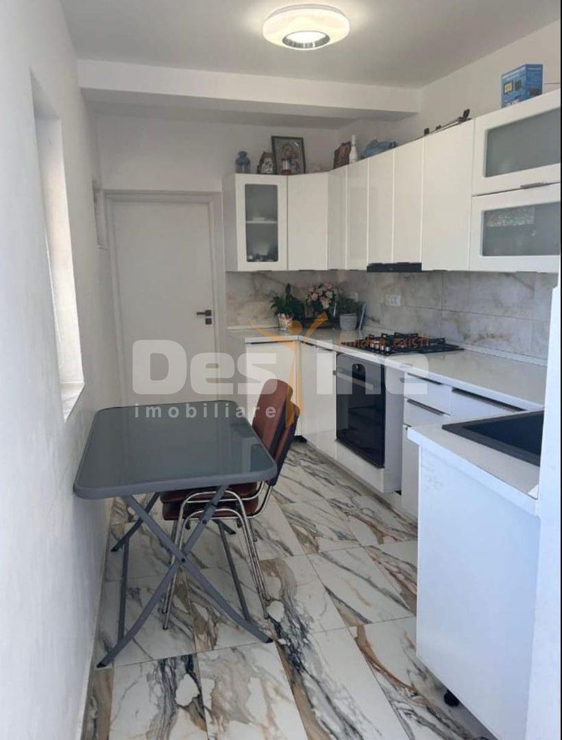 Casa + 2500 mp teren de inchiriat in zona Rond Pacurari - Poză 3