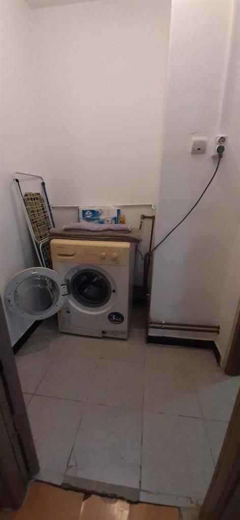 Apartament 2 camere zona centrala -Piata 700 centrala proprie - Poză 3