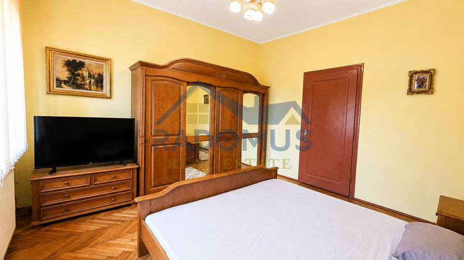 Vila 4 camere | Teren 532 mp | Piscina si foisor | Str. Lupeni - Poză 4