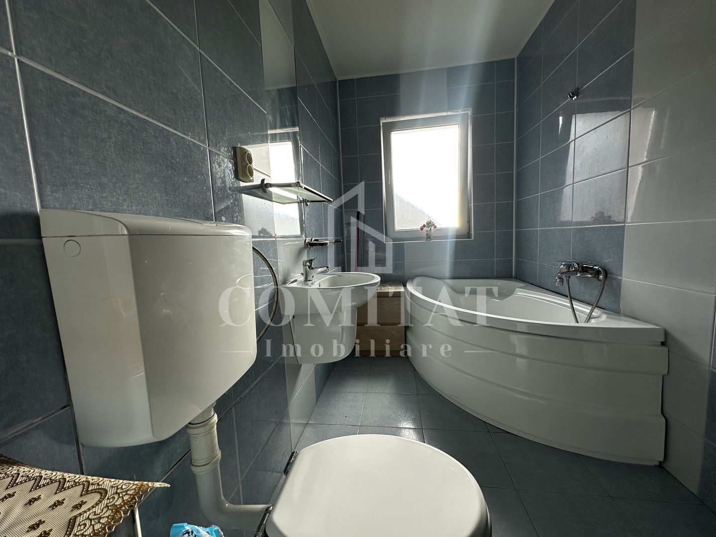 Apartament 2 camere | Loc de parcare | Zona Str Florilor - Poză 9