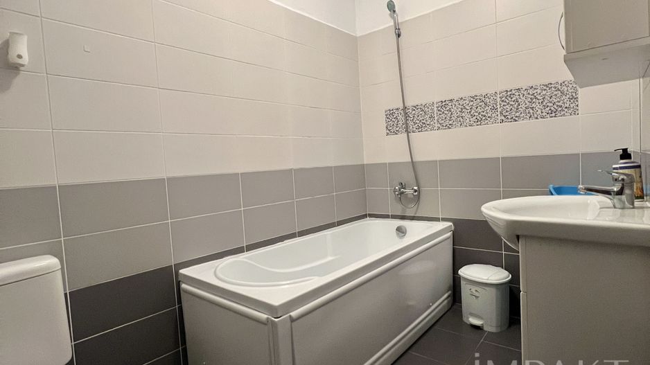 Apartament Recent Renovat cu Loc de Parcare in Zona Autogara - Poză 11