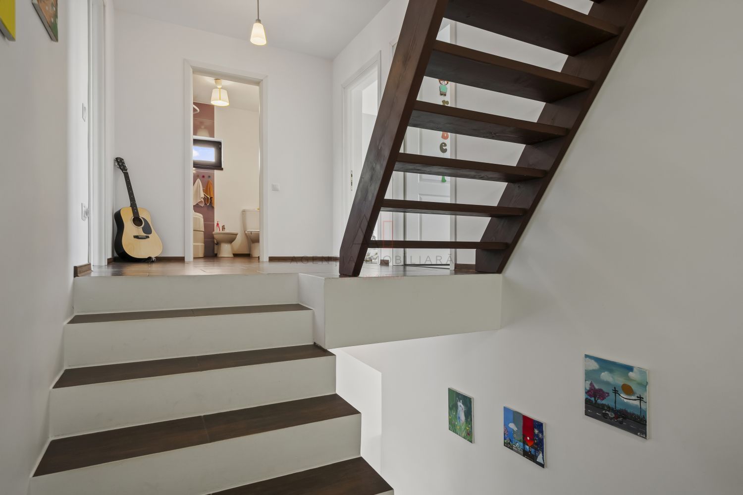 Casă P+1+M I curte 500 mp — Comision 0 - Poză 10