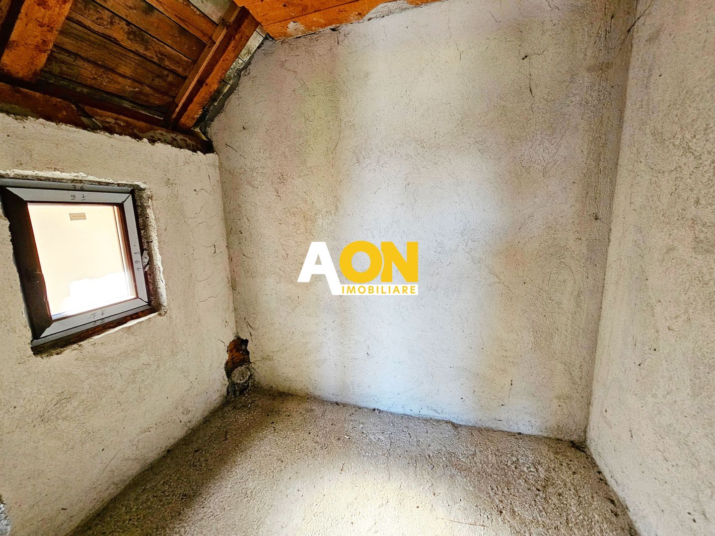 Casa la gri, S+P+M, 4 camere, 500 mp teren, Cetate, toate utilitatile - Poză 12