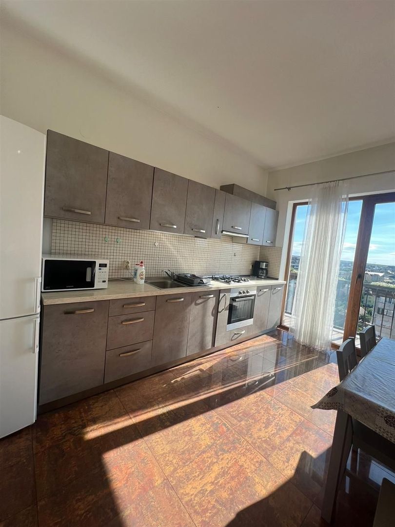 Apartament cu 3 camere  Nufarul - Poză 2