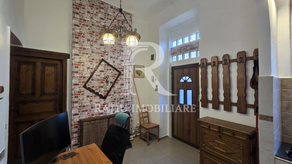 Apartament cu 2 camere | Zona Ultracentrala | Oradea - Poză 11