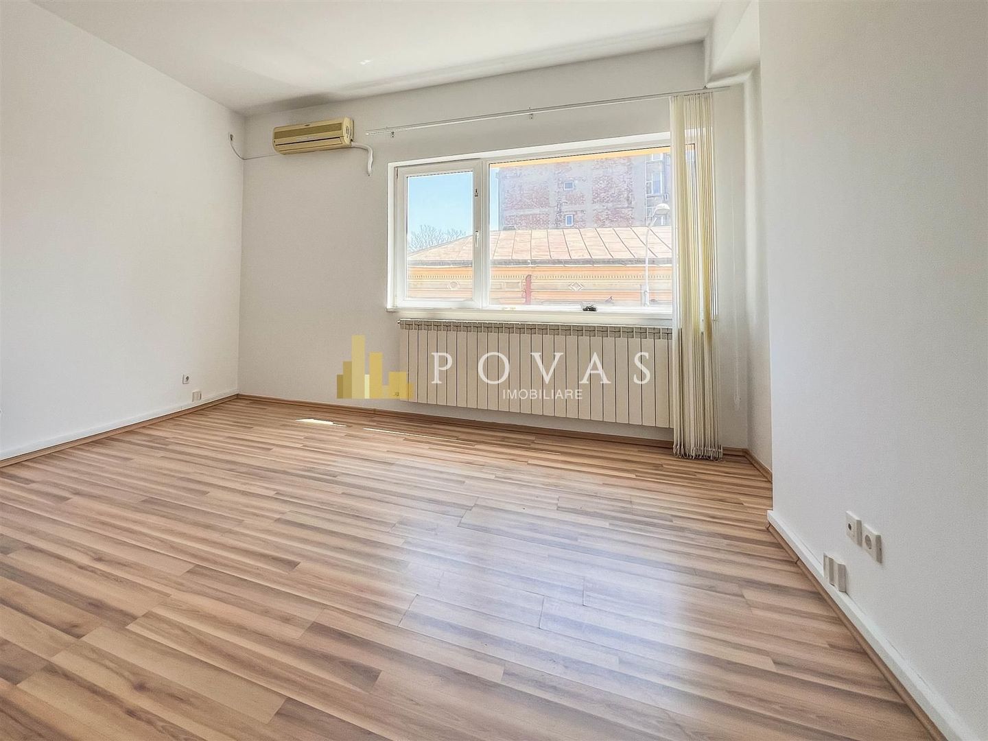 Vanzare Apartament 4 Camere UNIVERSITATE MOSILOR - Poză 2