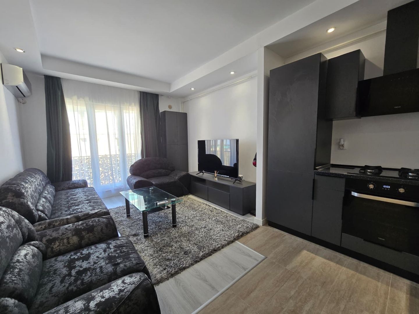 COSMOPOLIS  - STUDIO DUBLU cu vedere la piscina si parcare inclusa - Poză 10