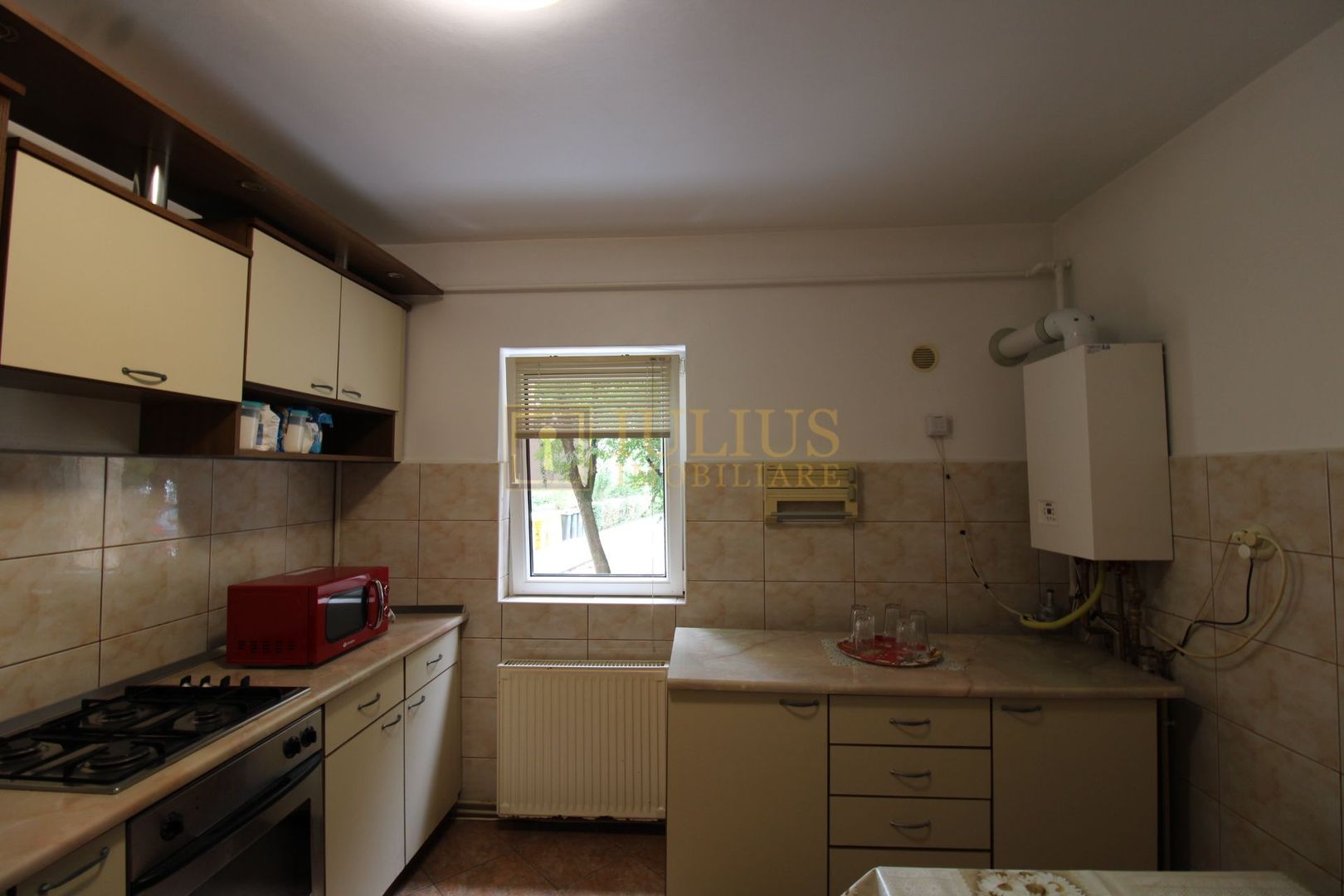 Apartament spatios, 3 camere, 2 bai, ideal pentru studenti - Poză 8