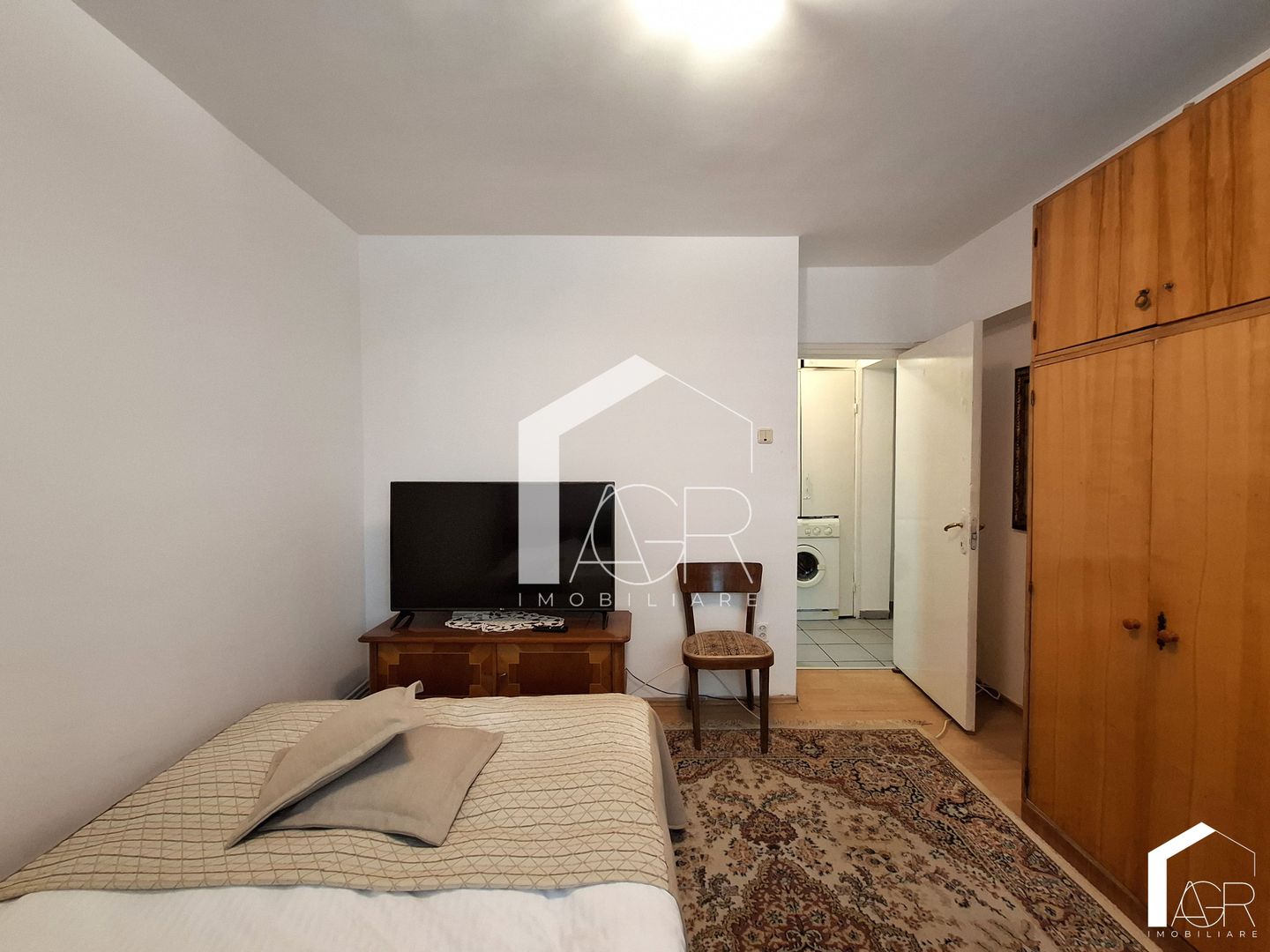 Apartament cu 2 camere, decomandat, confort 1, zona Republicii - Poză 8