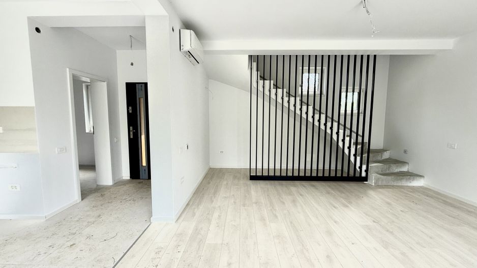 PROIECT DEOSEBIT - Poză 1