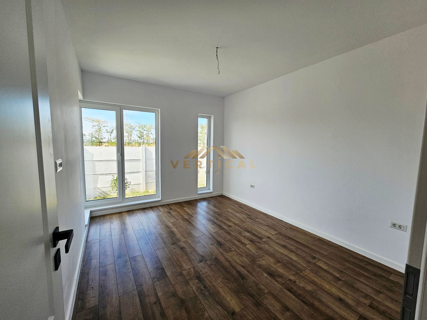 Casa 3 camere cu teren 375 mp - comuna Berceni - Poză 11