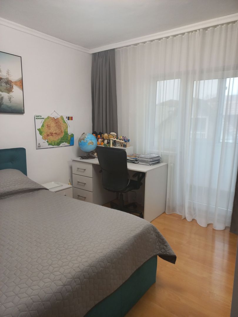 Lipovei | 3 Camere | Decomandat | Etaj Intermediar | Garaj in CF. - Poză 8