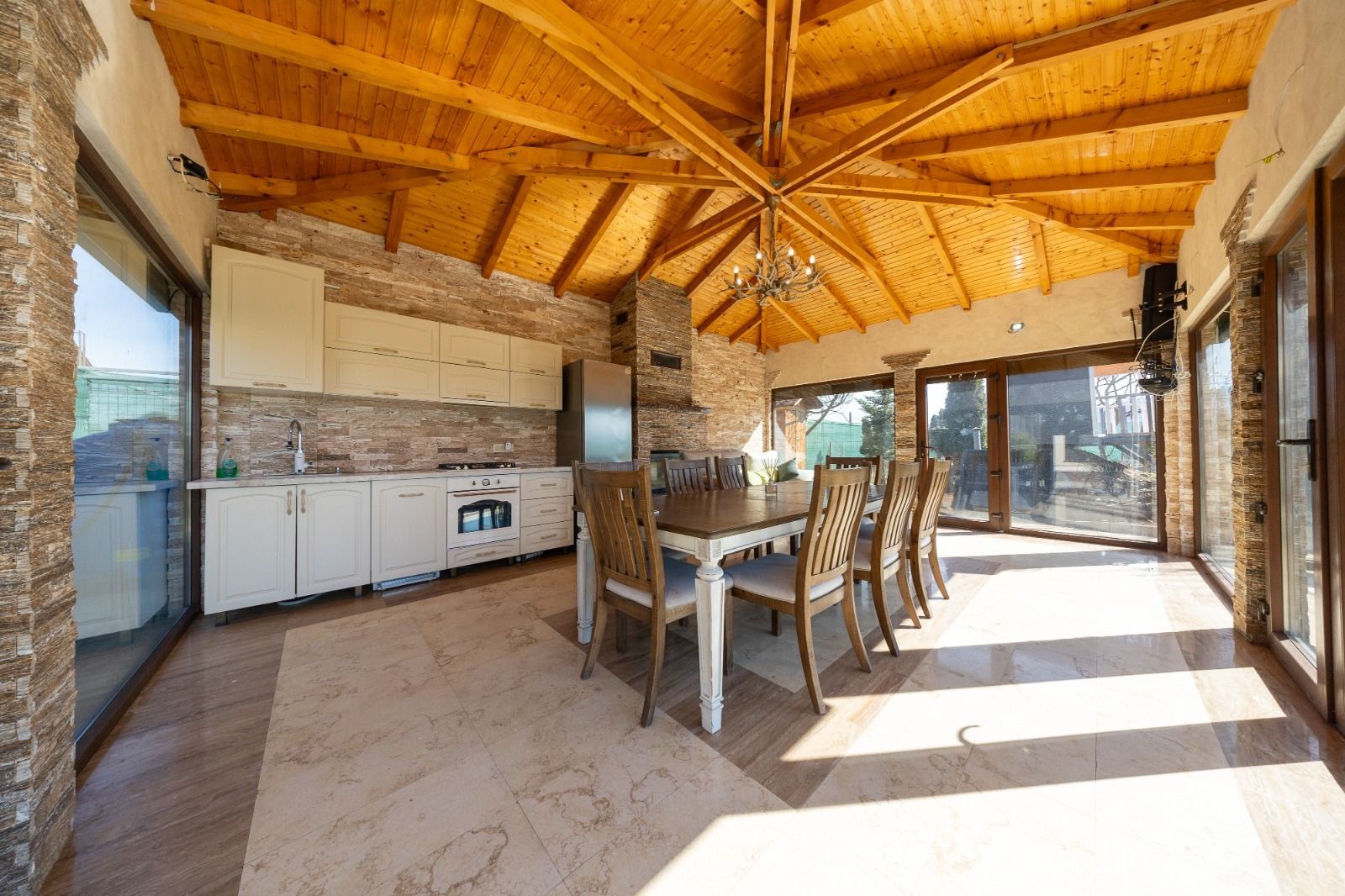 Casa 6 dormitoare+4 bai -1500 mp teren-Sacele - Poză 45