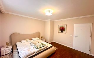 Apartament premium, zona Subcetate, 3 camere, 2 bai, loc parcare, sala, piscina - Poză 8