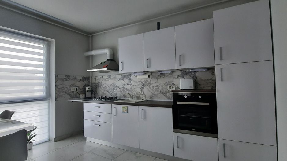 Apartament cu 2 camere si  2 locuri de parcare - Poză 4