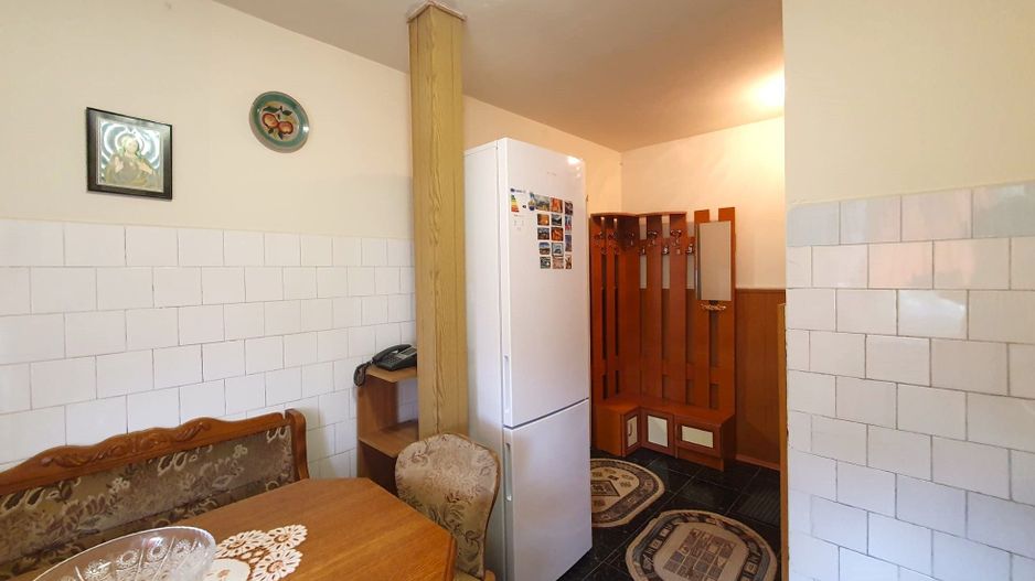 Apartament luminos cu vedere spre biserică, într-un cartier verde și liniștit. - Poză 6