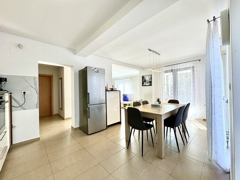 Casa de închiriat  - Dumbrăvița - Poză 14