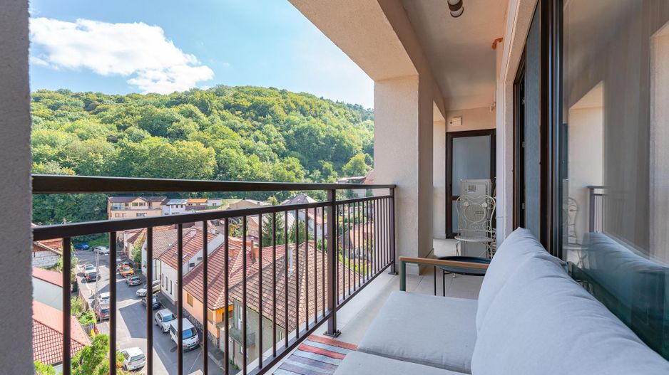 Mobilat și utilat modern, cu două locuri de parcare subterane - Poză 11