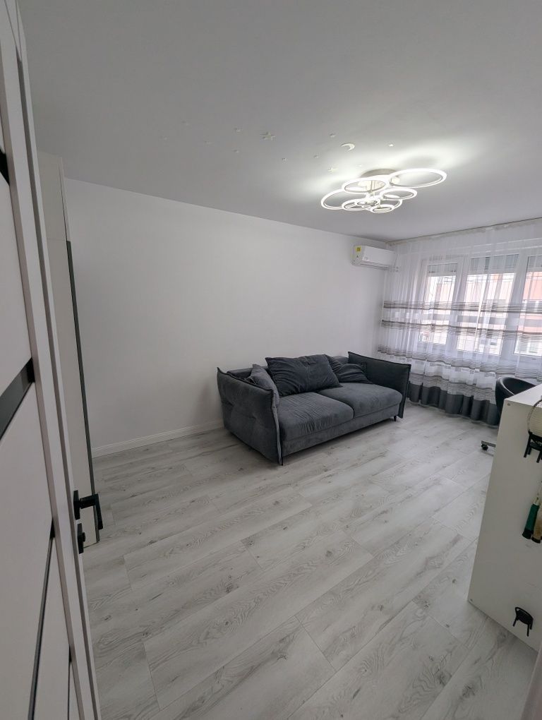 Apartament 2 camere, decomandat - Poză 5