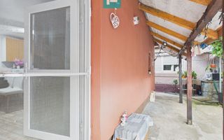 Casă cu 2 corpuri, teren 398 mp, Oradea - Poză 2