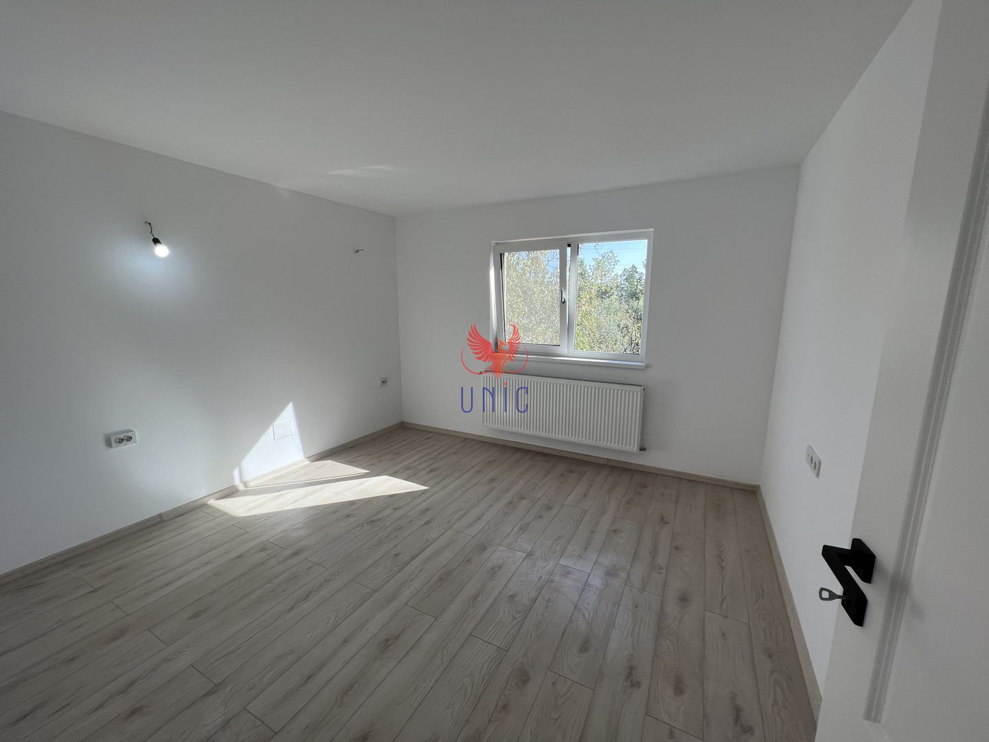 Vila Noua, Superba!! La cheie!! Bariera Valcii !! - Poză 8