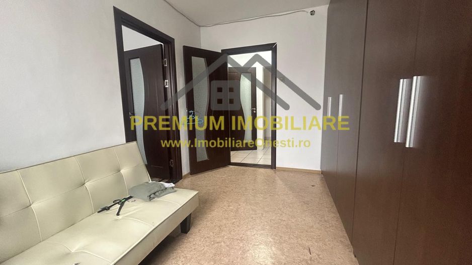 De vanzare Apartament 3 camere zona de jos - Poză 9