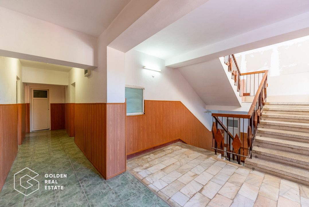 Cladire cu 24 camere, langa Castelul Regal Savarsin - Poză 17