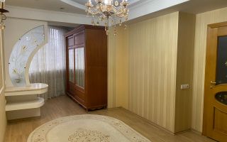 Chirie apartament, 3 camere, strada Lev Tolstoi, Centru - Poză 3