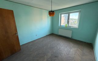 Apartament 3 camere, decomandat - Cugir - Poză 1