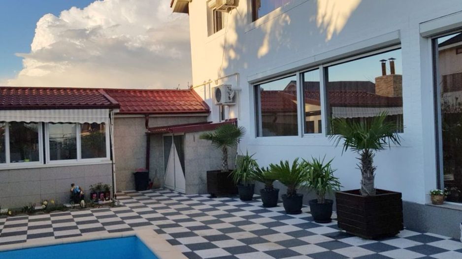 Vila de vanzare zona Metro/Arcasilor - P+1E+M - Poză 3