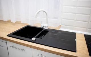 Apartament 3 camere | Etaj 1 | Renovat | Curte | Central - Poză 30