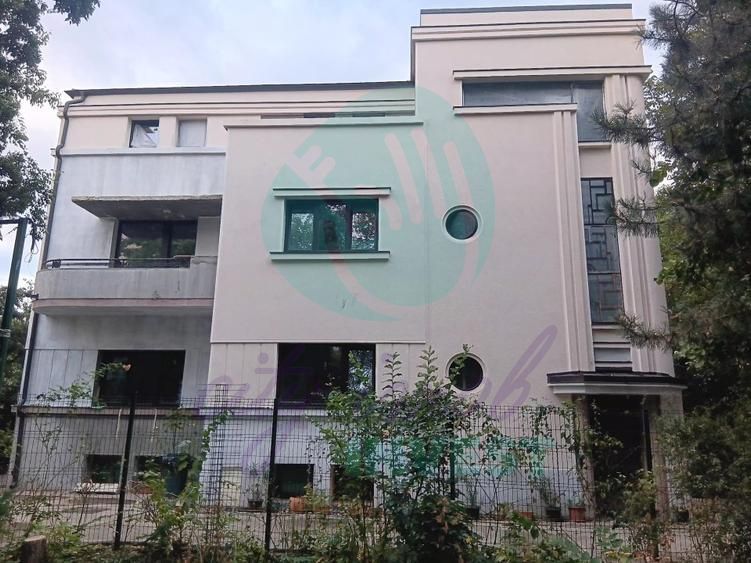 Proprietate cu farmec Art Deco în Cartierul Evreiesc cu multa verdeata - Poză 19