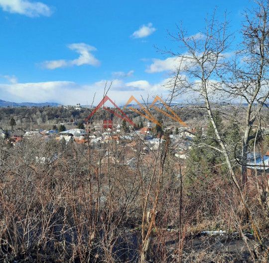 Teren intravilan 2077 m2, platou cu panorama, toate utilitatile, 23EUR - Poză 2