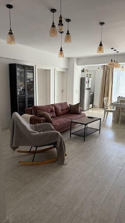 APARTAMENT CU PARCARE SI TERASA ZONA CALEA CALARASILOR - Poză 5