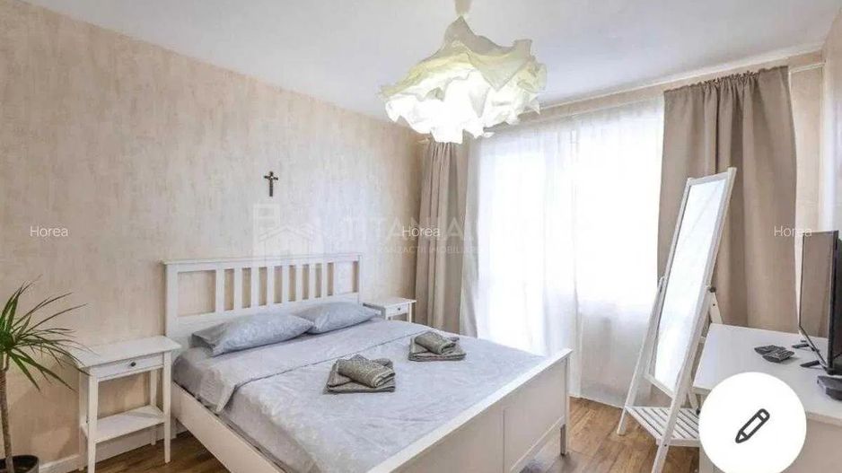 Apartament cochet in centrul Brasovului, contract ANAF - Poză 1