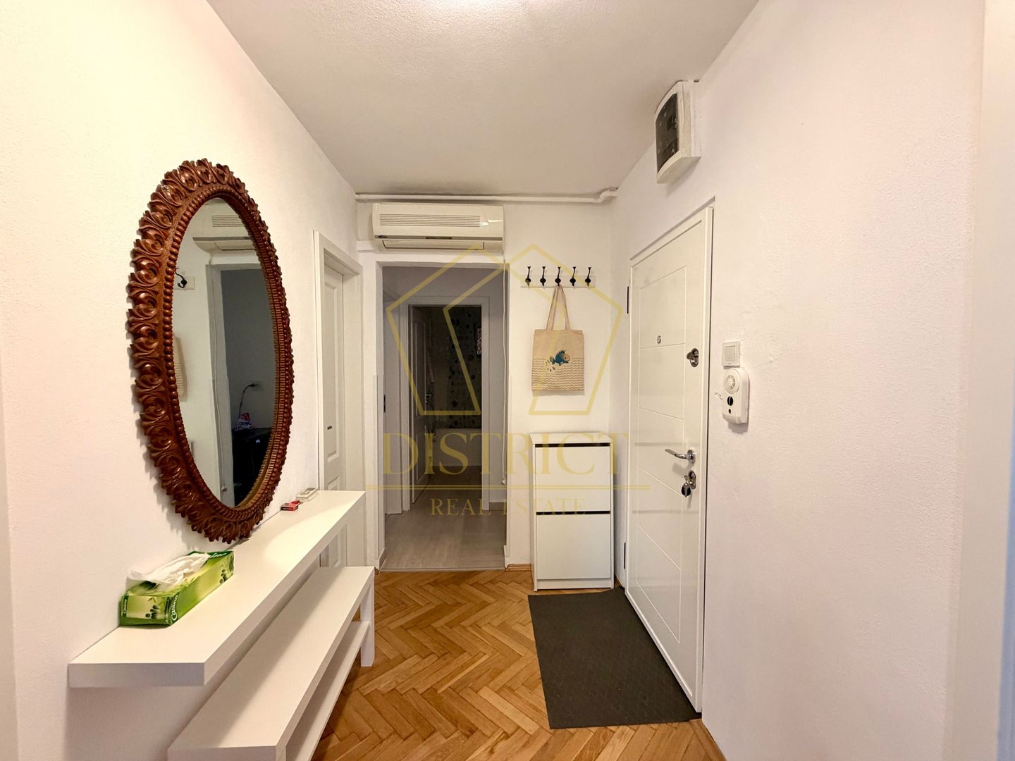 Apartament decomandat cu 2 camere | Aradului | Prima închiriere - Poză 8