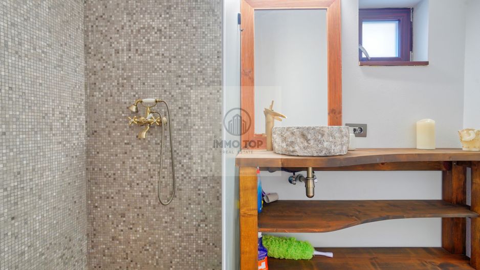 Casa de vanzare in centrul Brasovului - curte privata si pivnita - Poză 16