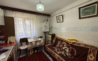 De vânzare apartament cu  3 camere, decomandat, zona Primaverii - Poză 5